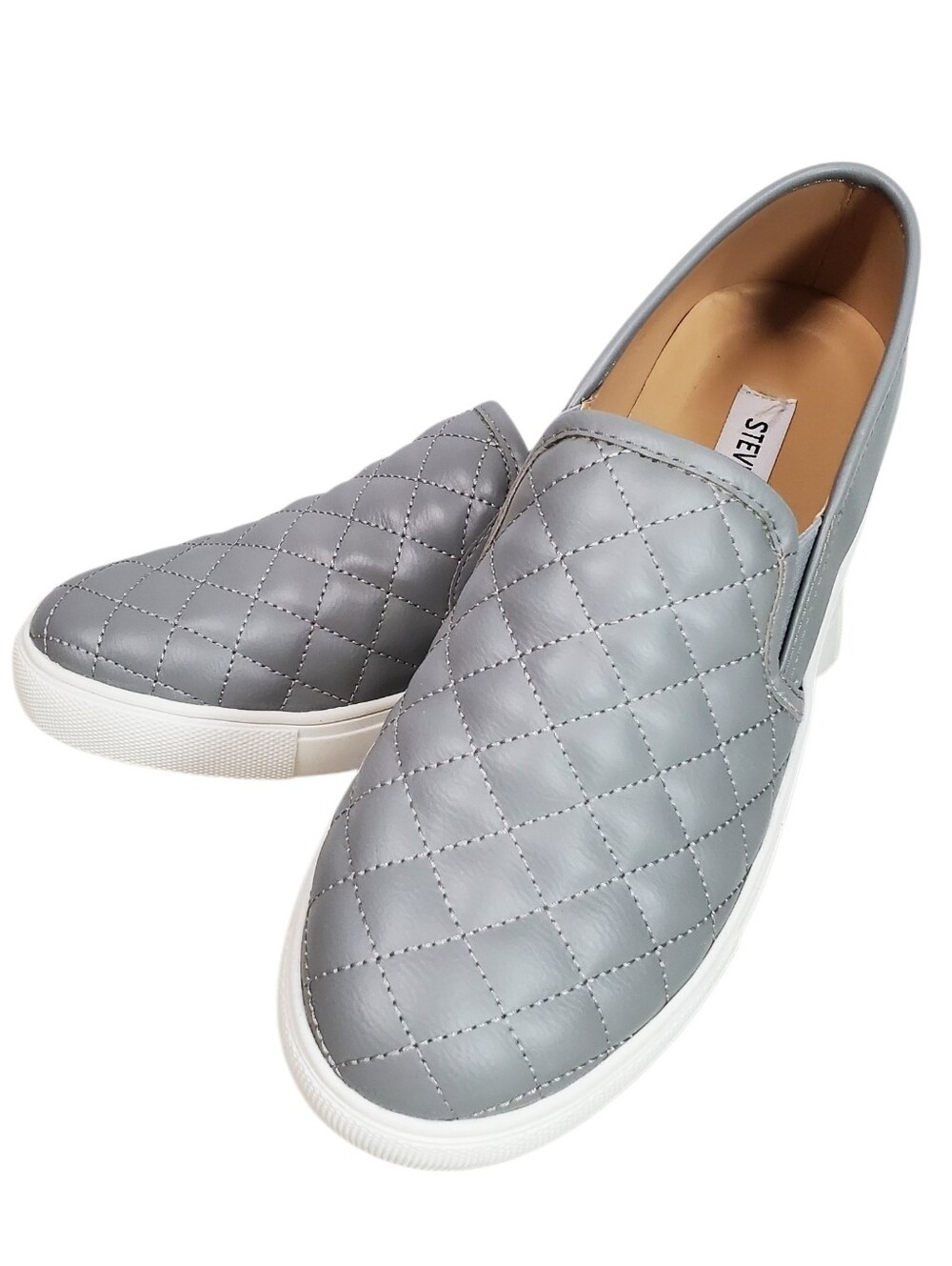 Steve Madden EcentrcQ Slip On Silver/gray Quilted Shoes Sneakers Vegan Leather